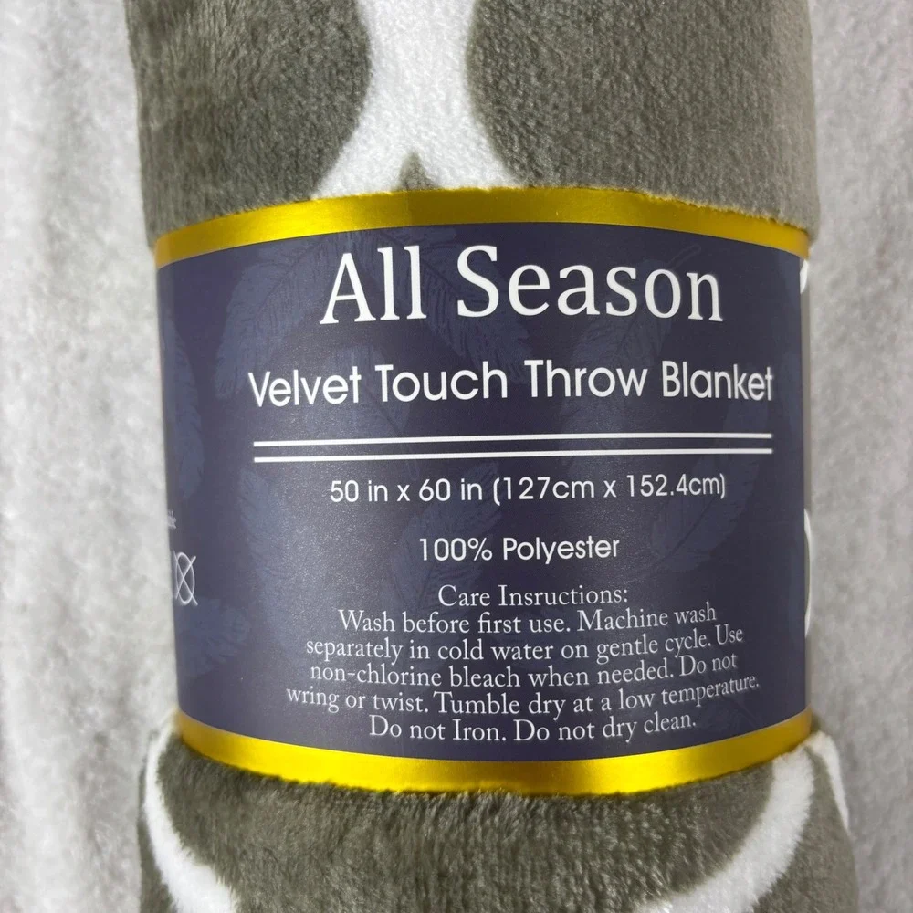 All Season Velvet Touch Throw Blanket‎ Gray White Geometric Trellis Cozy 50x60